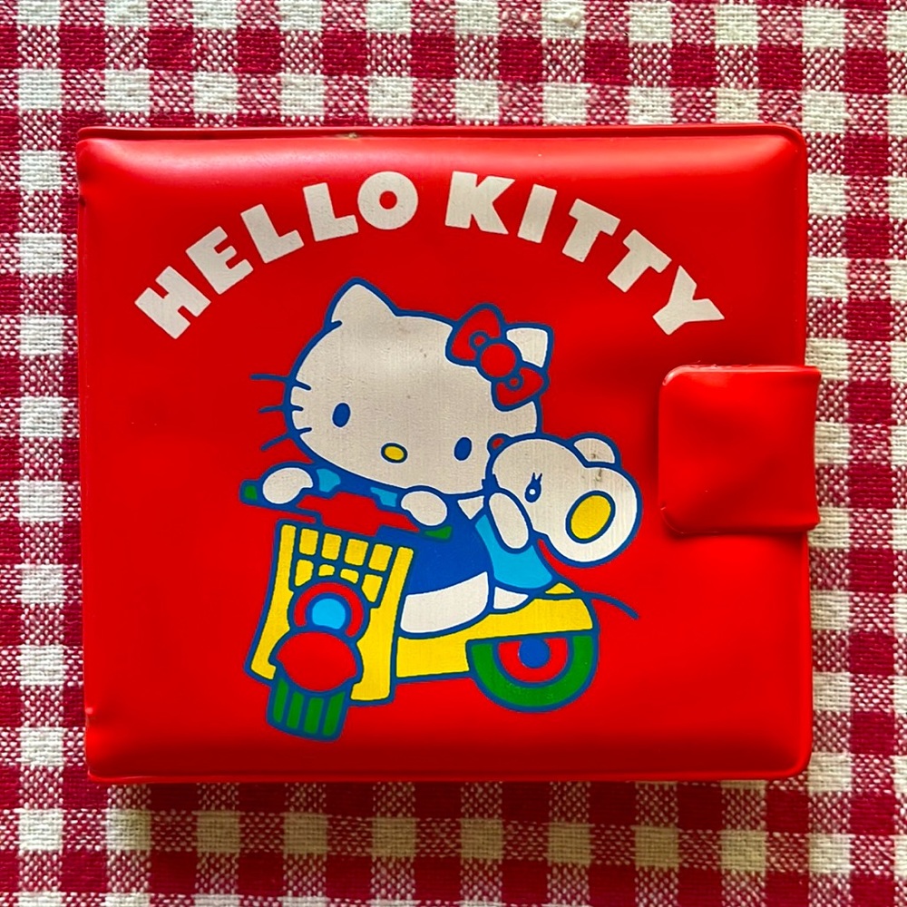 Vintage HELLO KITTY wallet